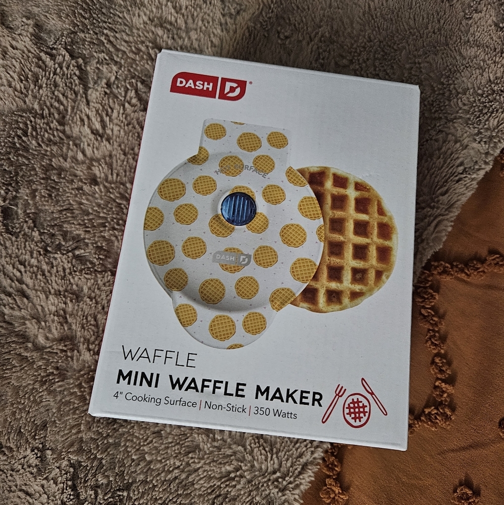 Dash Mini Waffle Maker